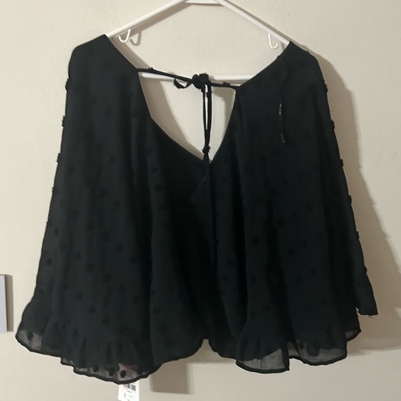 ARULA Tops - NWT a beautiful soul ARULA black Swiss dot v front back blouse size B or 18/20